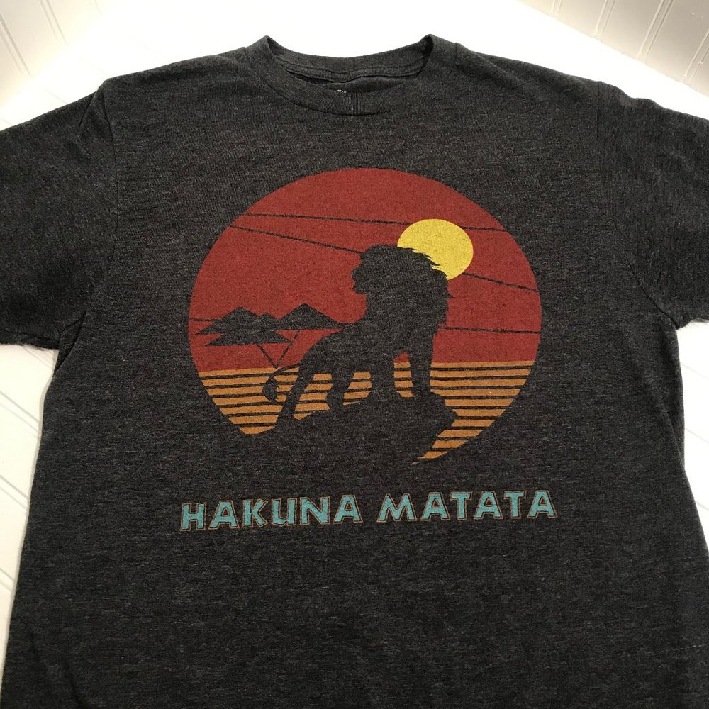 LION KING Hakuna Matata Sunset T-Shirt Size S